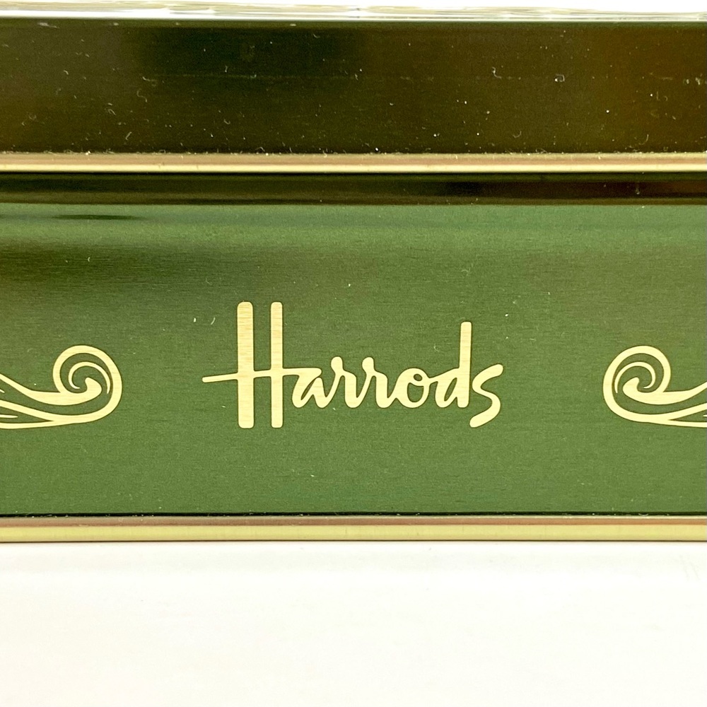 Harrods of London Biscuit Tin - Picture 5 of 13